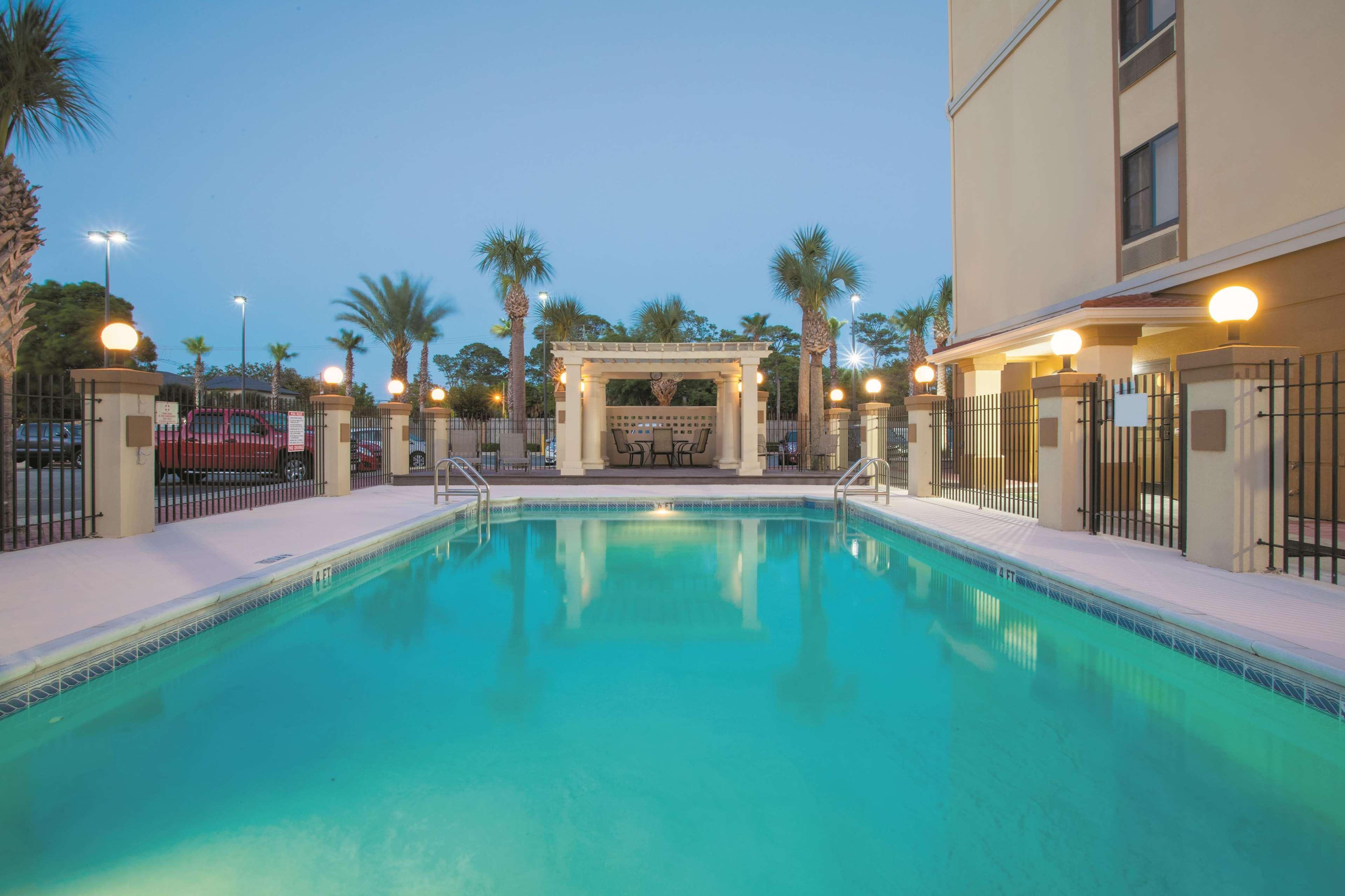 La Quinta By Wyndham Форт Уолтън Бийч Екстериор снимка